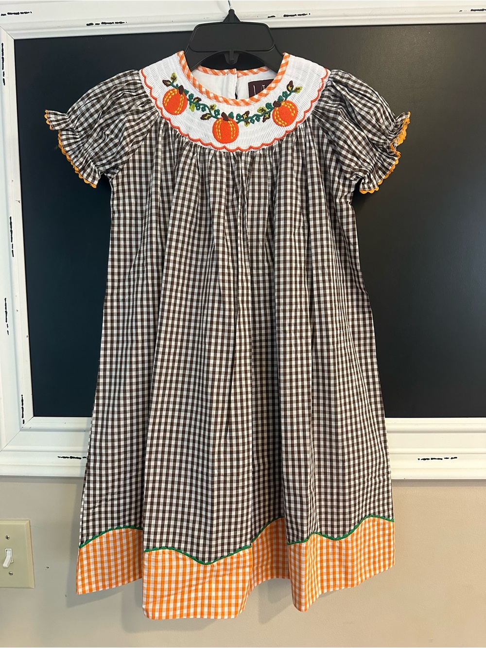 Lil Cactus Girls Smocked Brown, White & Orange Gingham Pumpkin Dress. Size 5